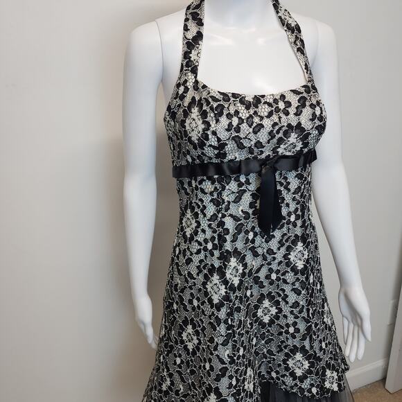 Cache Halter Lace Tulle Dress Size 6 Black Ivory Asymmetric Goth Prom Wedding - Picture 4 of 16